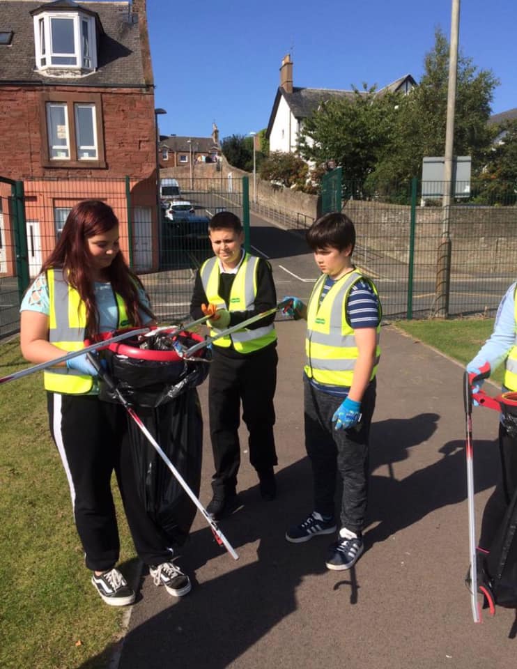 TTPTnortheast's tweet photo. So proud of @LadyloanPS for being nominated for the @mcsuk #oceanoptimist of the year award! Their dedication to protect their coast from #marinelitter over the last year has been inspiring. Good luck & keep up the great work! #turningtheplastictide #GreatABC2020 https://t.co/kuGPOGpq7C