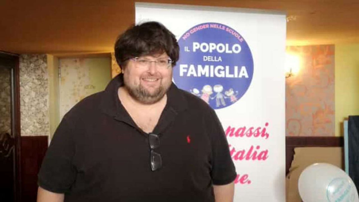 antondepierro's tweet photo. "Due padri gay sono un abominio criminale".A dirlo è @marioadinolfi.La sua lista a #Roiate ha ottenuto 3 seggi(#elezionicomunali2020)a nostro svantaggio.Vorrei sapere se a Roiate il 9% è a favore dell'#omofobia. #LGBT #Dpcm #gay #unionicivili #PapaFrancesco #COVID #coronavirus https://t.co/AAsH9xN7NG