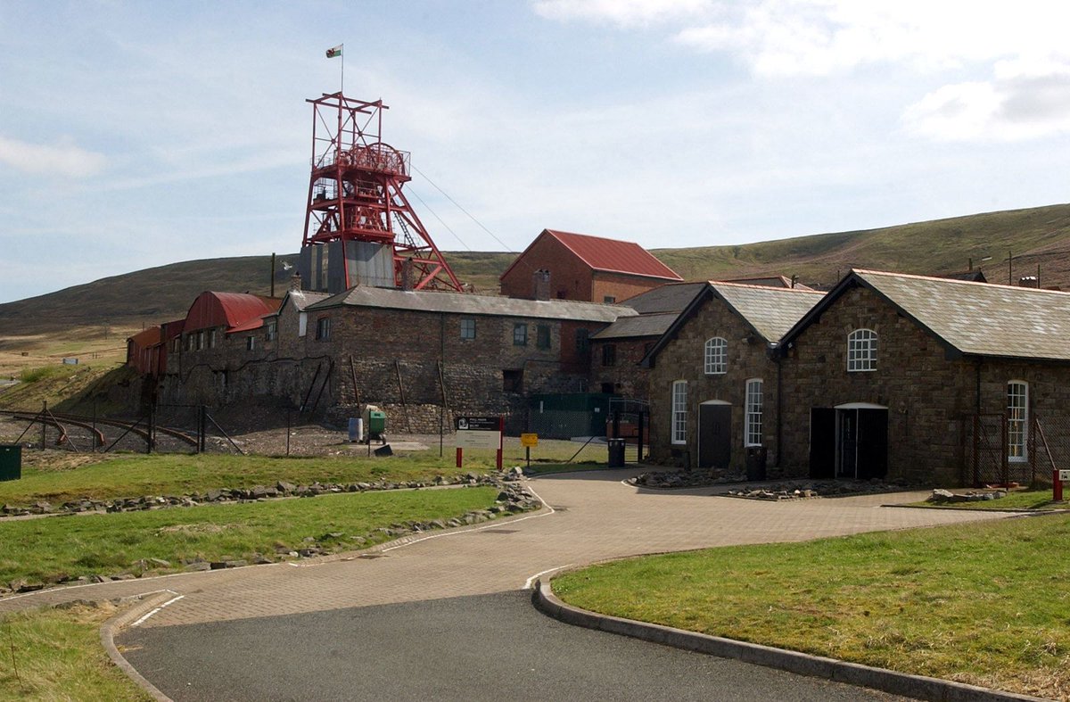 Big Pit coal mine (UK). Again Arwyn Edwards ( @arwynedwards) et al. (2017):  https://bit.ly/2DsK7A0 Yes, you heard well. They performed the sequencing down in the mine! :OPhoto: Big Pit National Coal Museum