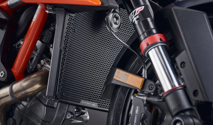 EvotechRaceTeam's tweet photo. Can I make my own radiator guard out of perforated steel from a DIY store? In a word, no! This and other frequently asked questions are debunked in our latest blog.
https://t.co/igZD4N2DWy
#EPRadiatorGuard https://t.co/nJxZW2l28G