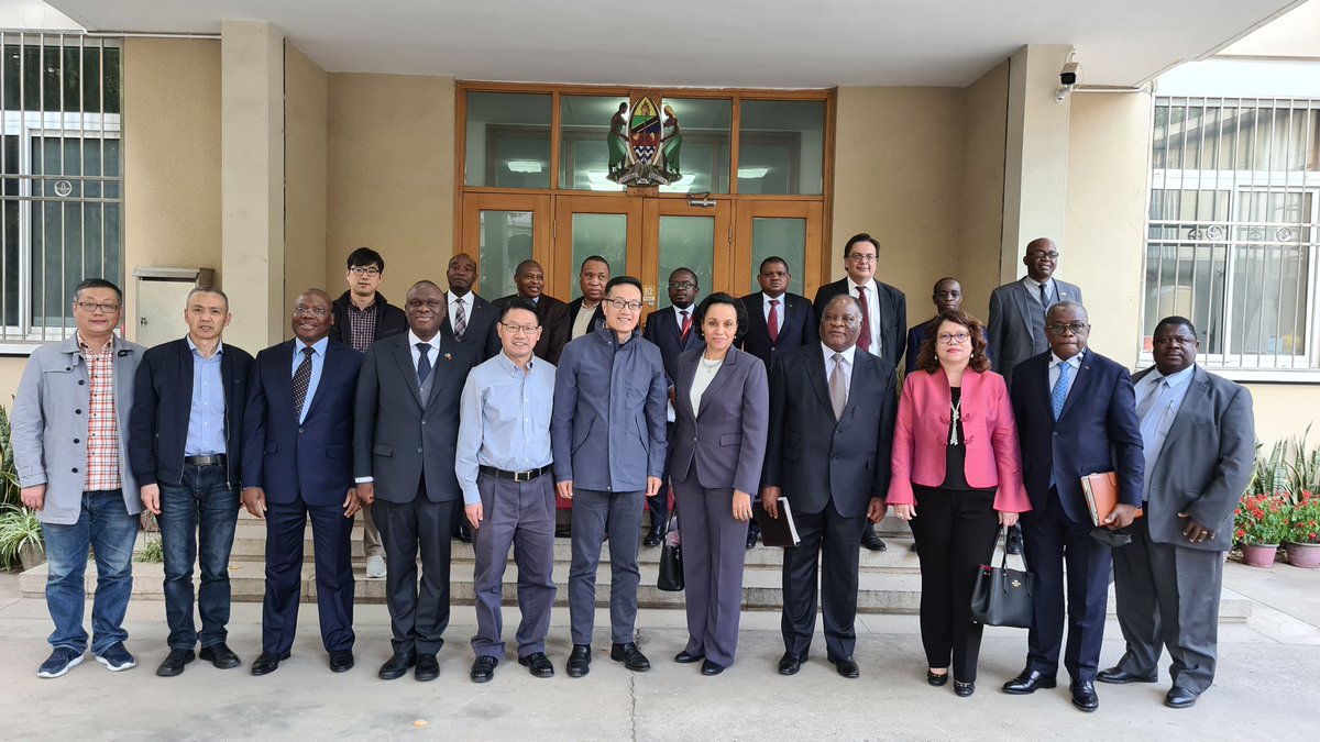 UbaloziChina's tweet photo. Jimbo la Zhejiang kukuza ushirikiano na Nchi za SADC katika sekta za Afya, Elimu, Biashara na Utalii. Makubaliano hayo yamefikiwa leo Jijini Beijing katika mkutano wa Mkurugenzi wa Mambo ya Nje wa Jimbo la Zhejiang Ndugu Chen Jiangfeng na Mabalozi wa Nchi za SADC https://t.co/CRtNtSd2tS