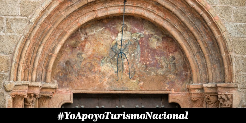 La portada principal de la, de estilo románico, contiene un fresco el siglo XVIII con la imagen de una Inmaculada Concepción con ángeles ☁️ y 🌸 flores. ¿Te habías fijado en ella?
#YoApoyoTurismoNacional bit.ly/2TmFGe9