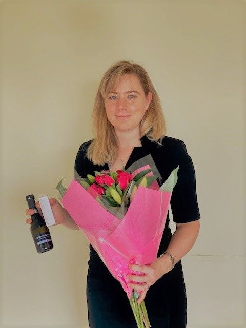 ⭐️ A huge well done to Emily, who has worked very hard for a client recently and now achieved a successful outcome. The 'thank you' gifts are well deserved! 🍾 💐
#GlosBiz #Solicitor #Cheltenham #Gloucester #Gloucestershire https://t.co/2NMmoxo44A