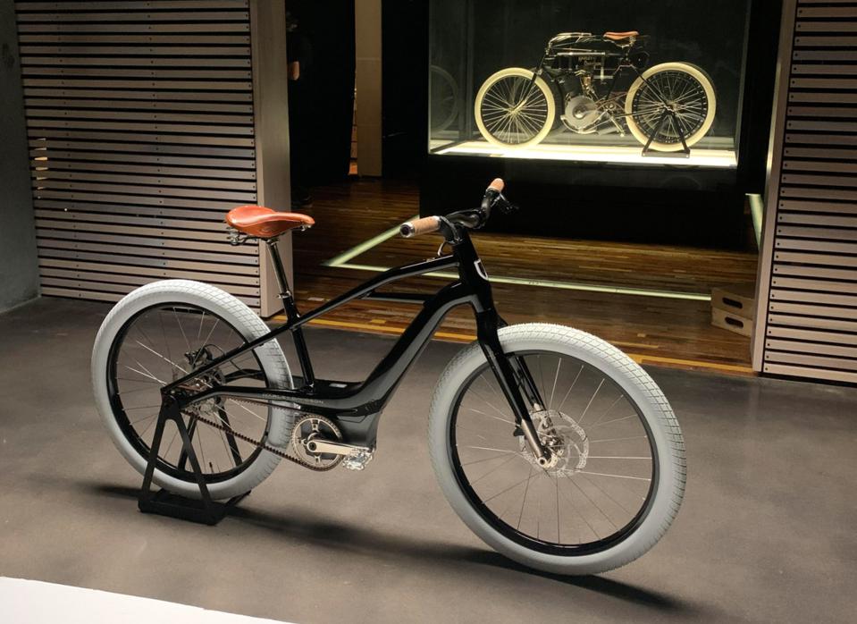 Just based mostly on the photographs, Serial 1 has a mid-drive motor, a belt drive system (presumably a Gates Carbon system that's recognized to be lengthy lasting), a frame-integrated battery, frame-integrated headlight and taillights, and a leather-based accents.