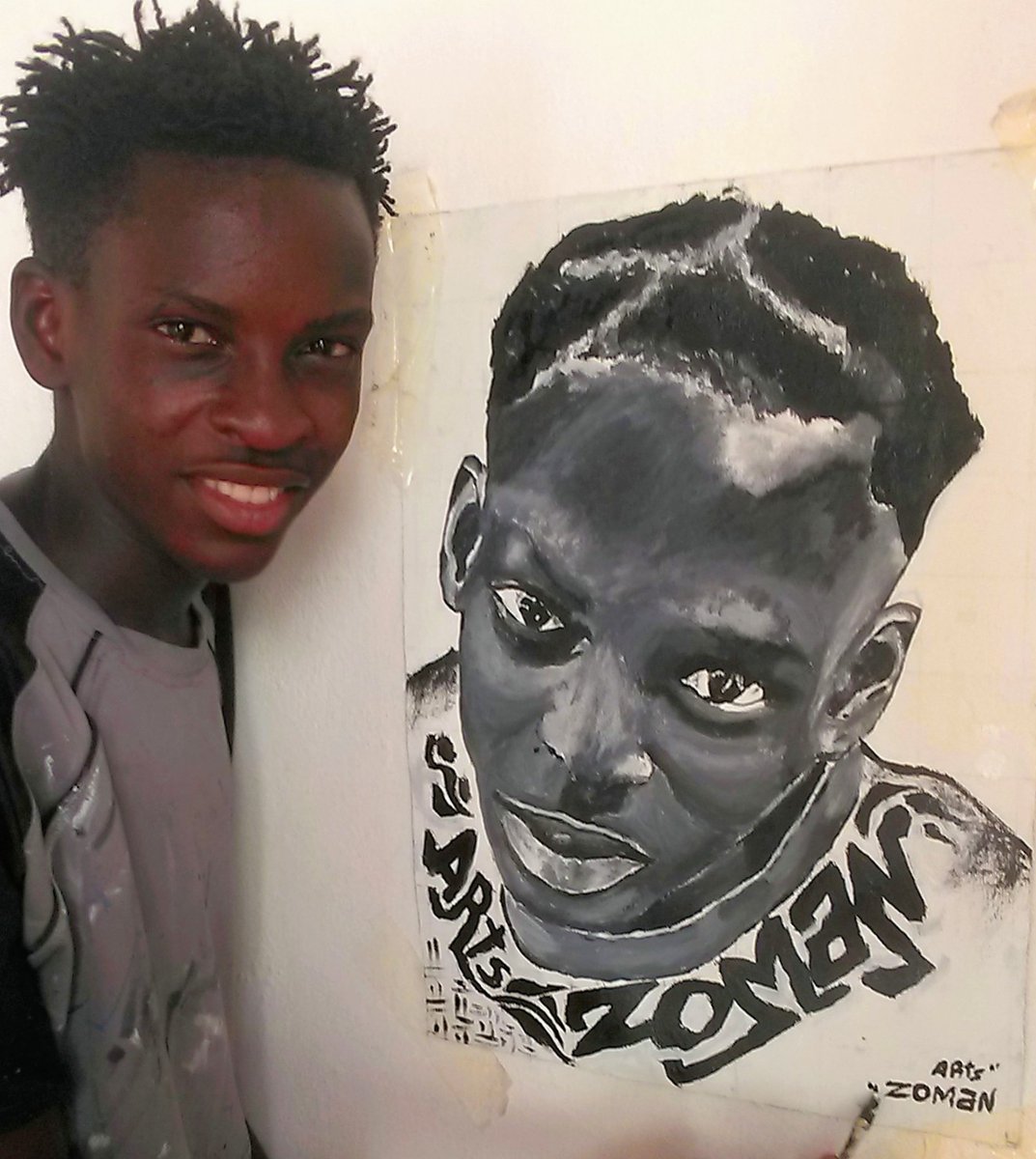 ZoDesign3's tweet photo. Dessin portrait
Peintures noir blanc sur papier 🙏
Max d'RT plz🙏 https://t.co/sU3A1b64Nj