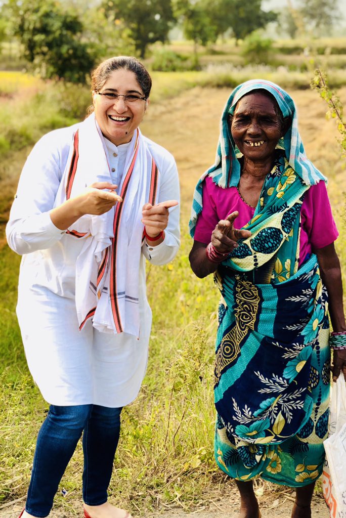 MonikaBhimSingh's tweet photo. “किसी का बुरा मत करिये,
  आपका भी बुरा नहीं होगा,
  जिस दिल पे बोझ है कम,
  वही माईलेज ज़्यादा देगा!”

#WednesdayWisdom😇 https://t.co/HwNUAUs9qK
