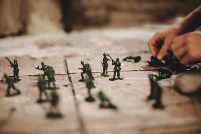 FourthRep's tweet image. Graduating in 2020 has been a wild ride but here we are... Our final show! 

We are live-streamimg our classical season of Richard II and Richard III this weekend from the @FourthMonkeyTC house. 

Email: office@fourthmonkey.co.uk for information.