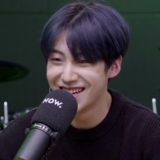 _onlyES's tweet photo. 오늘 은땅이 인디언 보조개 잔뜩 봐써 😻 https://t.co/Qjw9oQORQT