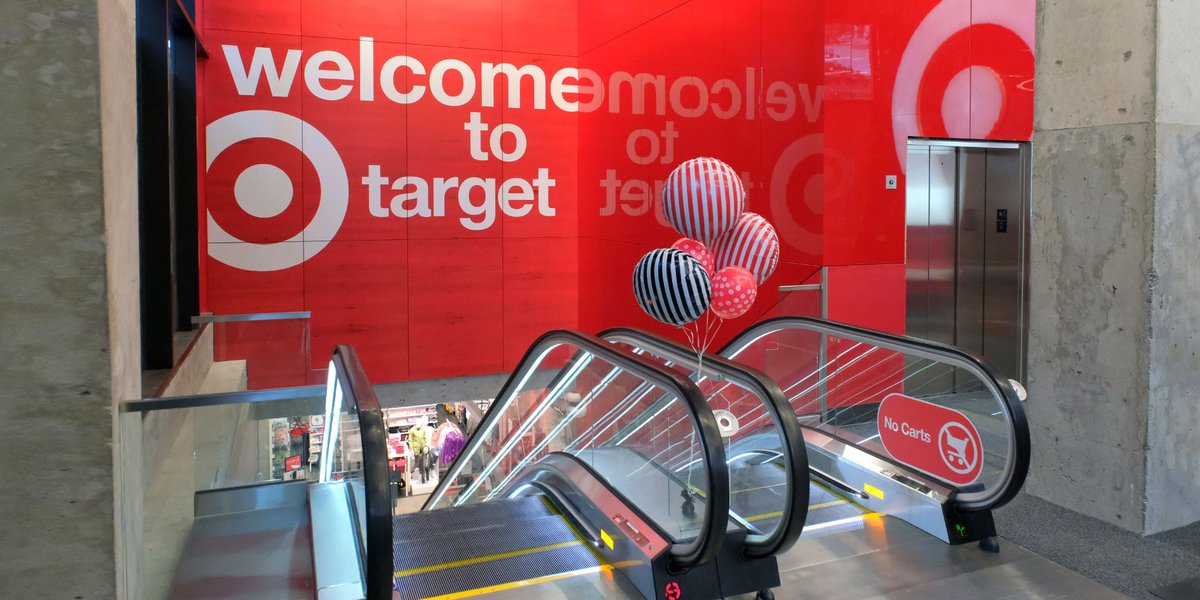 TargetNews's tweet photo. From Hell’s Kitchen in Manhattan to Sunset Boulevard in Los Angeles, we’ve welcomed guests at 30 new stores across the country this year. Get an inside look at our newest additions: https://t.co/J7uf647vTR. https://t.co/uqJ5SqA4J2