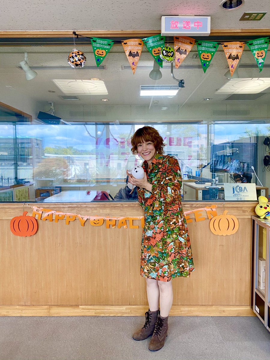 ごま丸たちも一緒に!
#FMボイスキュー さん、生放送!
楽しかった😍
#たなかみどりのドシラソファみどり
番組ブログ
https://t.co/DwRqaRxxB1 https://t.co/E4UylubrZg