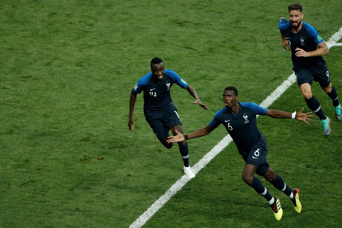 LA FRANCE EST CHAMPIONNE DU MONDE !!!En battant la Croatie 4-2, malgré une première période très moyenne, les Bleus, grâce aux buts de Mandzukic c.s.c. (18ème), de Griezmann (38ème), de Pogba (59ème) et de Mbappé (65ème), ajoutent une deuxième étoile sur le maillot tricolore.