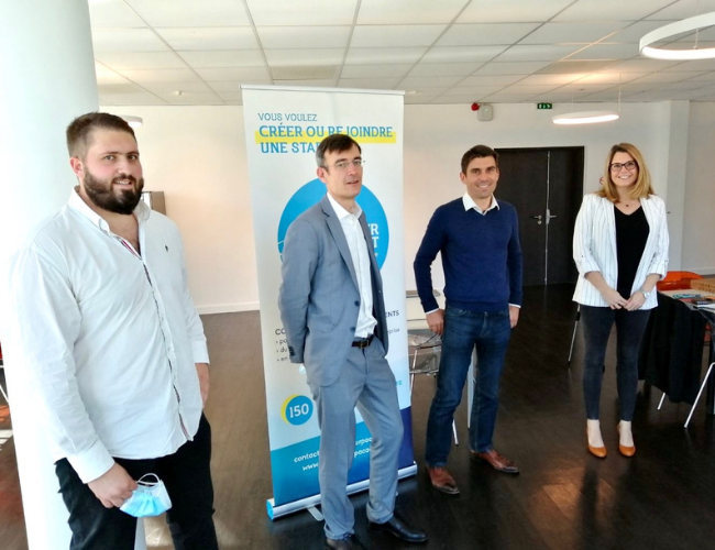 RetisInnovation's tweet photo. #TournéeIncubateursRecherchePublique
Journée reportage et interview !
Aujourd’hui à Sophia Antipolis chez @IncubatPacaEst.
Avec l’équipe de l’incubateur et les entreprises #Altgency et @Mycophyto1 https://t.co/gqXu7Rr8jY
