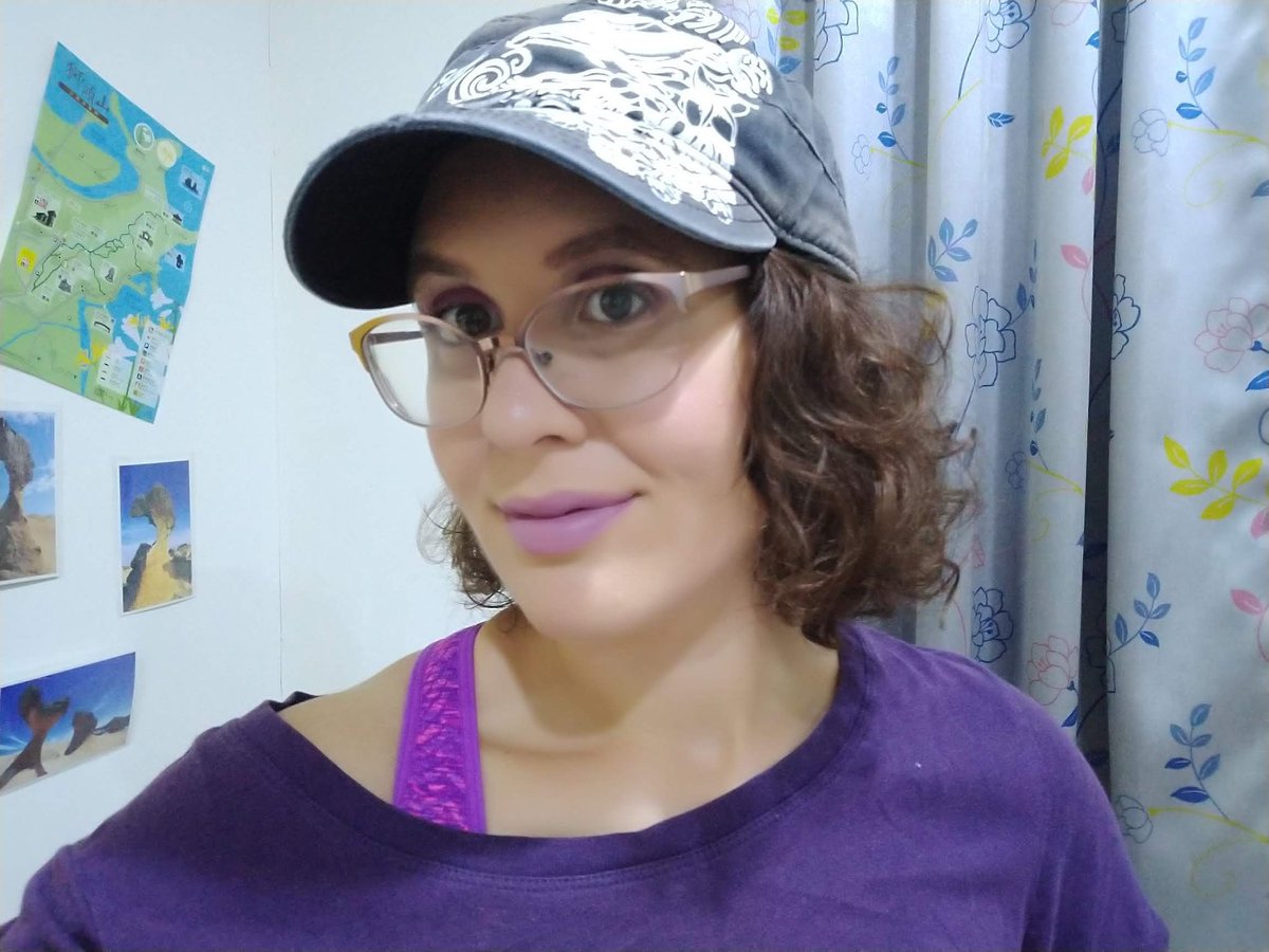 nofearofwaves's tweet photo. Just a little makeup look and outfit for #AceWeek2020 #AcePride #selfie https://t.co/zCNnOdD9B3
