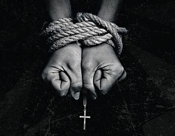 AmyRebekahButl1's tweet photo. PRAY FOR THE PERSECUTED CHRISTIANS AROUND THE WORLD🌍
Remember the prisoners (as if) chained with them—those who are mistreated—since you yourselves are in the body also. Hebrews 13 #PERSECUTED #JESUS #BODY https://t.co/v0d5mF4CUf