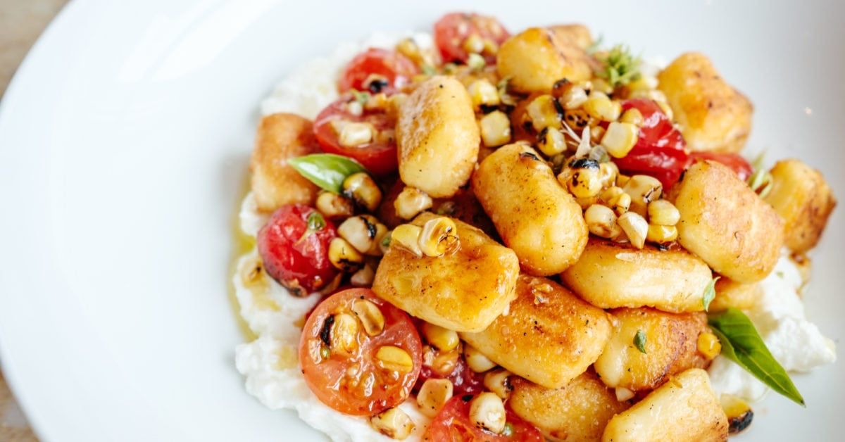 A bit of an older article, but a neat showcase of Anna from Alma here in #Bloordale! If you haven’t been, you have to order some takeout from them.  It is pretty damn good! 

buff.ly/31Hqm0z