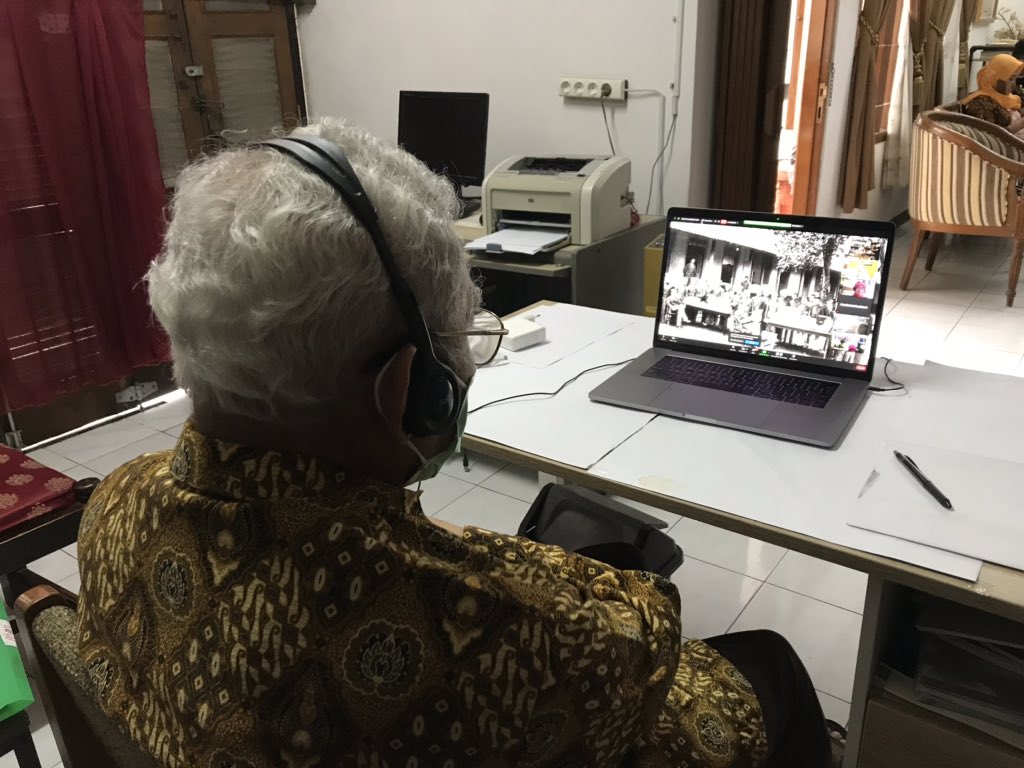 DibalikBingkai's tweet photo. Memperingati Hari Sumpah Pemuda, Dibalik Bingkai bekerja sama dengan @AGSI_INDONESIA melaunching film BAPAK KEBANGKITAN NASIONAL.

Film ini didedikasi penuh sebagai literasi pendidikan sejarah Indonesia. Selamat menyaksikan https://t.co/ZvuGStKTIO https://t.co/opf9MkMtH4