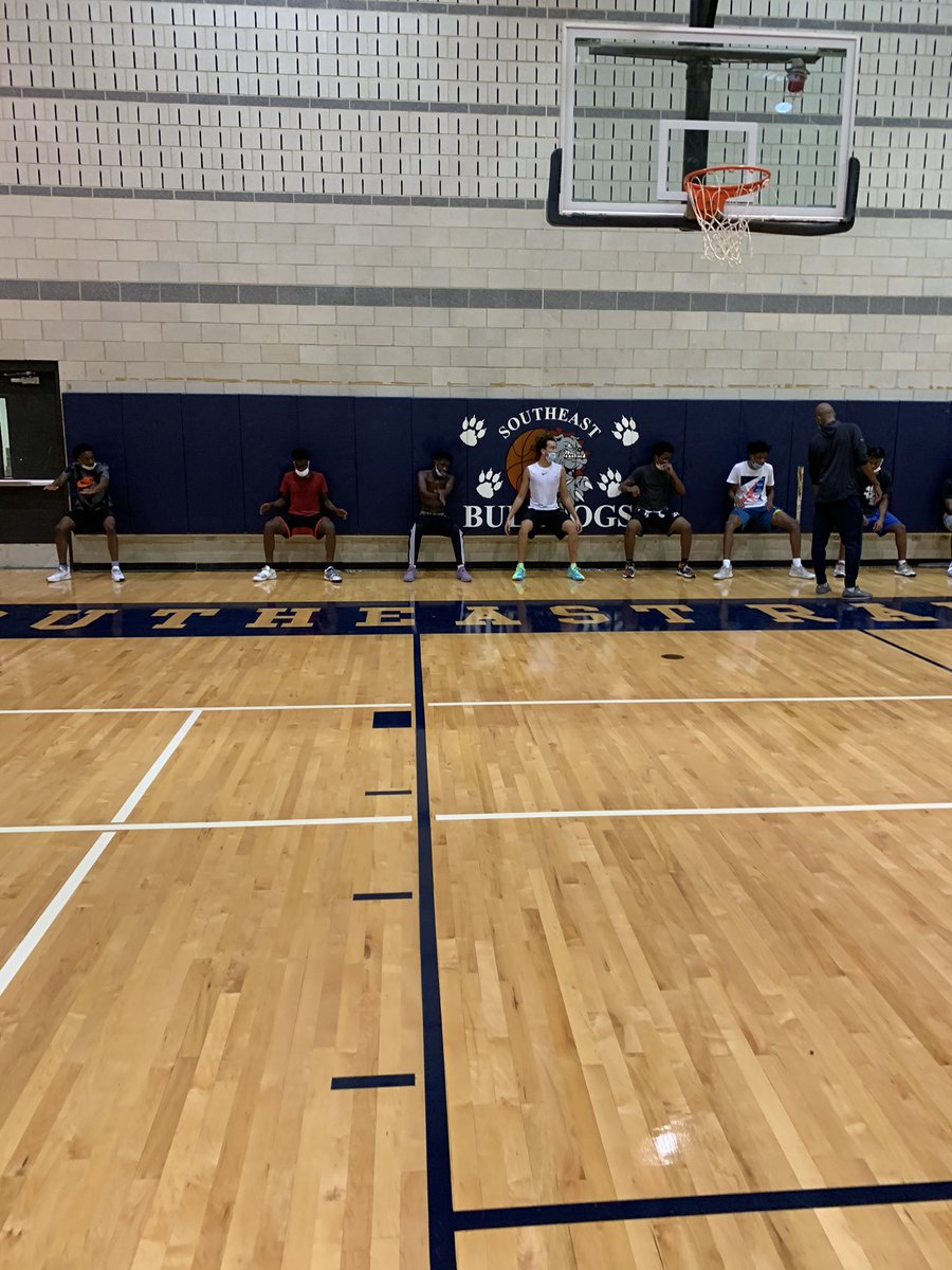 MbbRaleigh's tweet photo. Proud of our #bulldogs so far. Put in some good work last night. A long way to go but excited about our growth and future.  #weRsoutheast #UbuntuMatters #building #Day3 https://t.co/NvNWCM8xnx