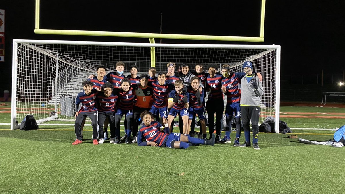 Truman_Soccer's tweet photo. Congratulations to these young men! An accomplishment that hasn't happened since 2003! They are conference champs! https://t.co/poxQAGDPfU