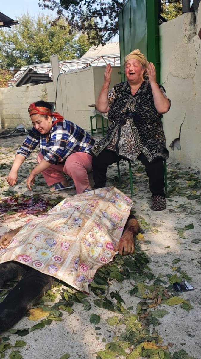 ❗Armenian armed forces, violating the humanitarian ceasefire, have fired at the city of #Barda with the "Smerch" MLRS, killing and injuring civilians and damaging civilian infrastructure.
#Bardacity  
#PrayForBarda
 #StopArmenianAggression #KarabakhisAzerbaijan
#terrorism