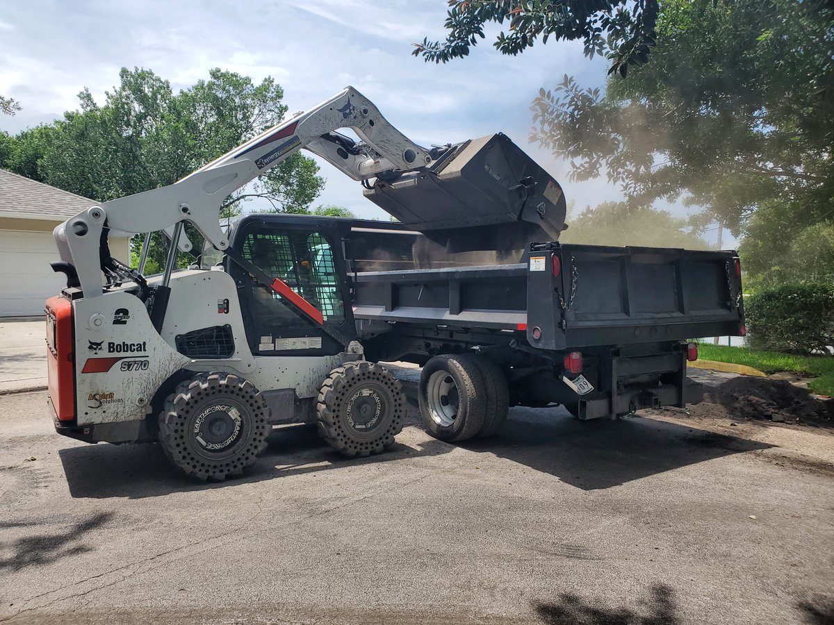 FL_Striping's tweet photo. Milling roads for an overlay.
Suntree, FL

#AsphaltRepairs #milling #overlay https://t.co/tnkpZH01u1