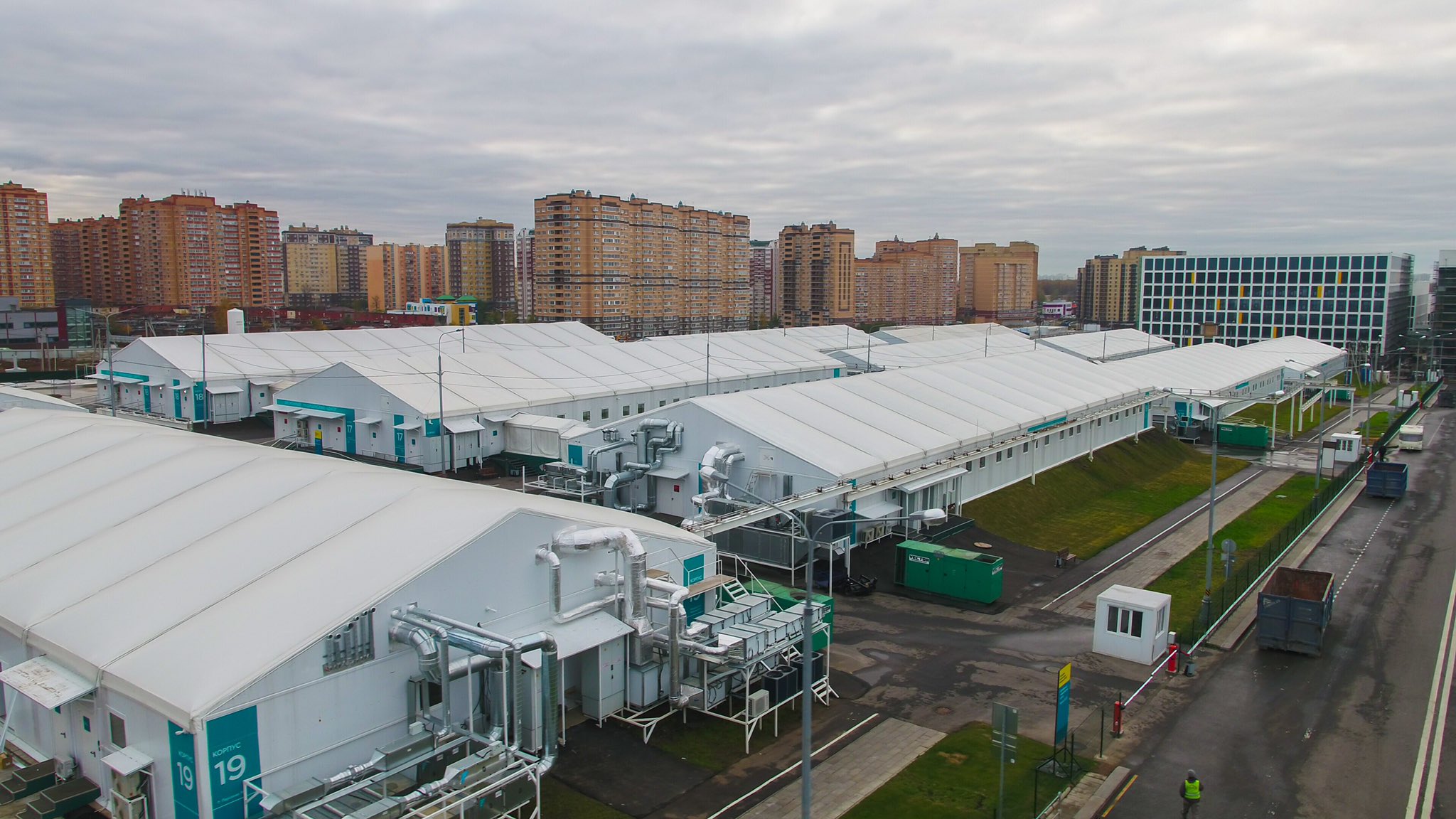 коммунарка в москве здание