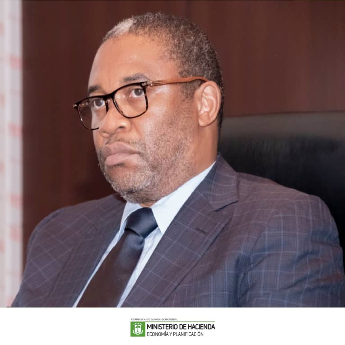 El Ministerio de Hacienda, Economía y Planificación felicita al nuevo Ministro Titular, Excmo. Sr. Don Valentín Ela Maye <a href="/valentin_maye/">Valentin Ela Maye</a>