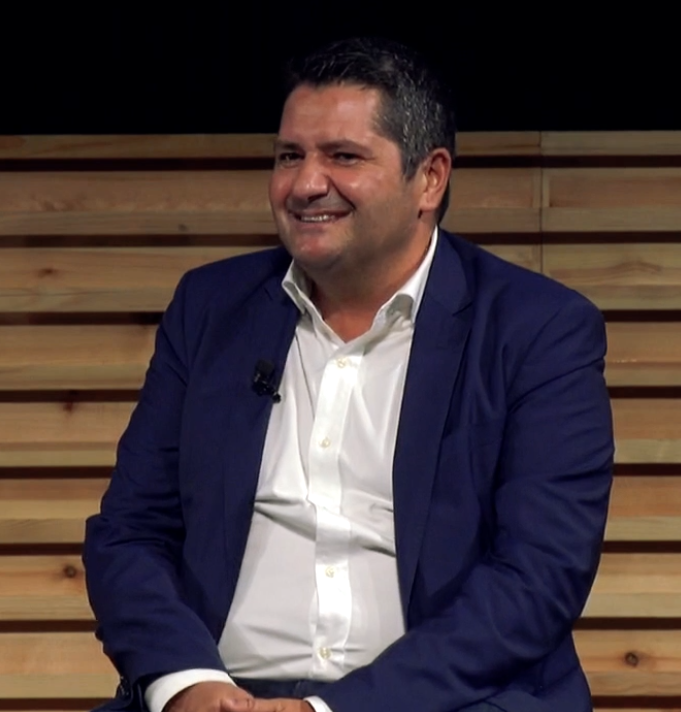 Decollanz's tweet photo. L’Italia che verrà, tra #Innovazione e #CapitaleUmano

@ecereda, AD #IBM Italia, intervista @BentivogliMarco, fondatore di @baseitaliaweb. 

“L’Italia ha bisogno di fare un salto quantico per recuperare i ritardi accumulati”

-->>> https://t.co/QIUOzmSuUl

via #IBMthinkMagazine https://t.co/6ofHb2w9ZD
