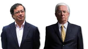ColombiaDecente's tweet photo. EL POLO UN PARTIDO DE CAUDILLOS Y PERSONALIDADES,DE TENDENCIAS SE DECIAN,INCAPAZ DE UNIDAD Y ORGANIZACION,por el predominio de los intereses personales;lo convirtieron en un mercado persa electoral,donde todo el mundo era candidato;muchos de ellos sin capacidad,sin compromiso. https://t.co/NhGI9s8QZP