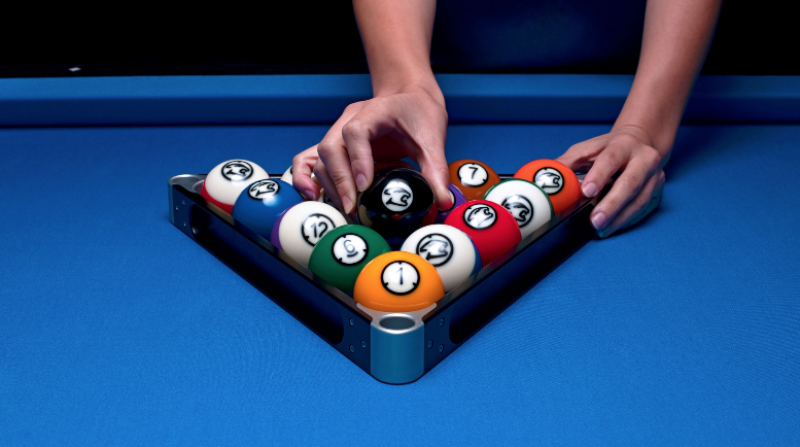 poolmania_es's tweet photo. La mesa es un espejo de tu alma: mientras juegas, en ella se refleja quién eres, cómo actúas y qué buscas. Si algún día pierdes el norte, recuerda cómo juegas. 🎱😍🤔
👉🏽👉🏽👉🏽https://t.co/qUSYgtuby2
#blog #billiards #poolmania https://t.co/LYtRFyus4E
