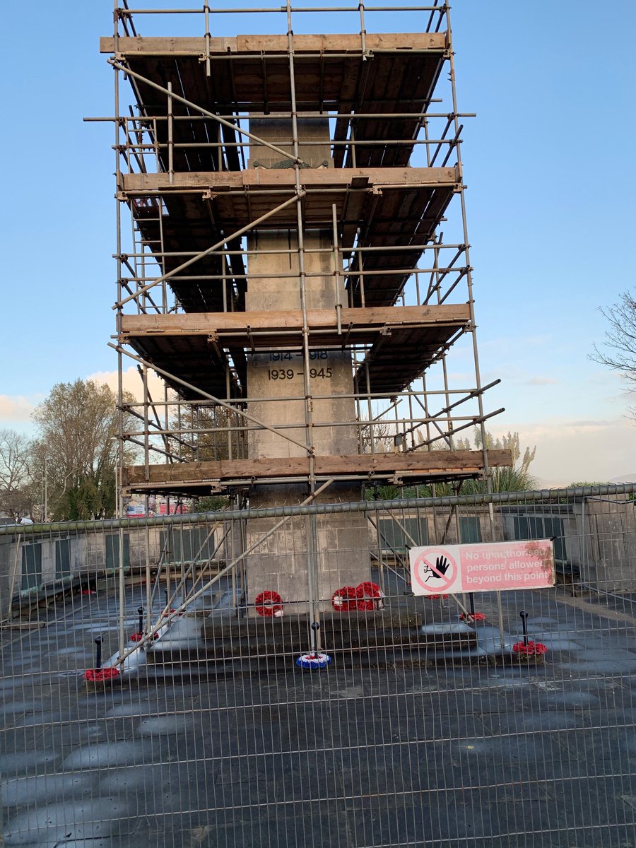 SwanseaCouncil's tweet photo. Our cleansing teams have been busy today cleaning the Cenotaph on Swansea seafront. This regular clean will be finished today, well ahead of Remembrance Day. https://t.co/3IKYMYbfYe