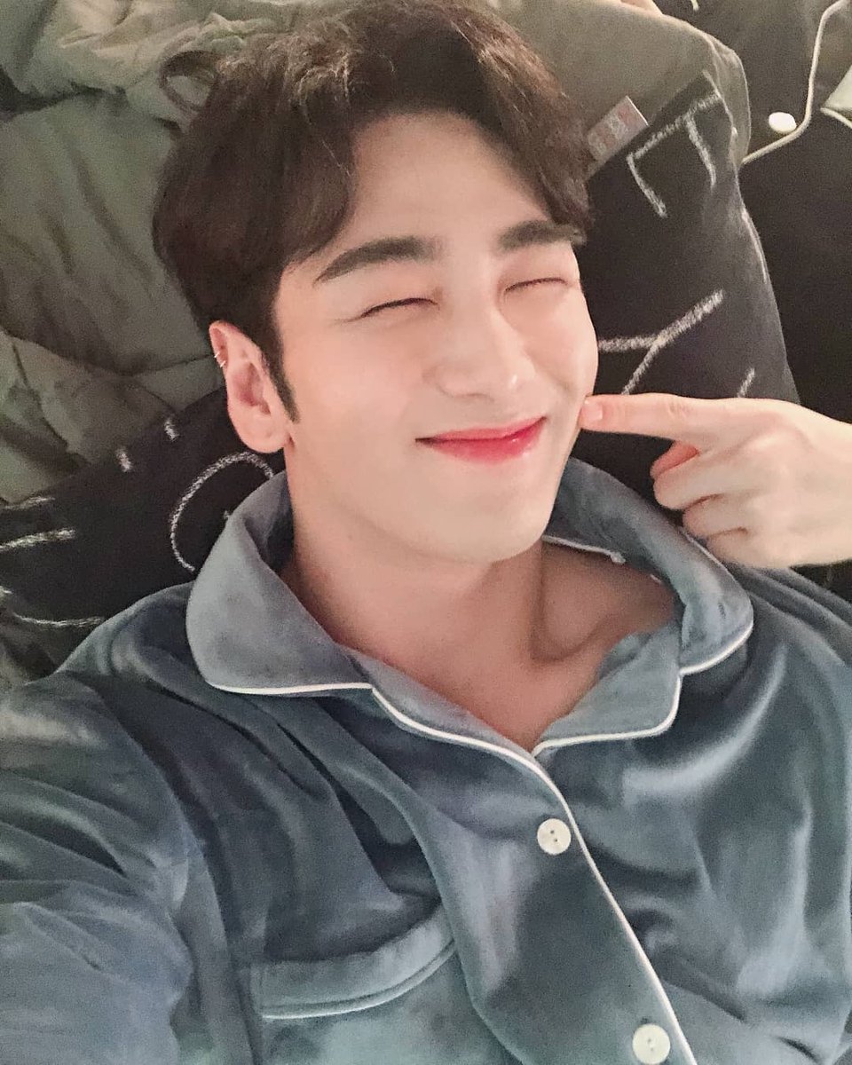 191028 nuest_official IG #백호 
잘 자요 러브들~ 굿나잇😘 

instagram.com/p/B4KnaCppSfk/
