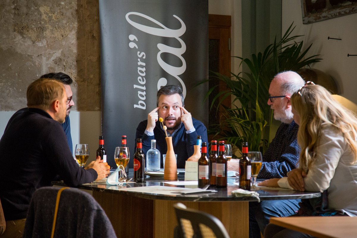 📣 Trobada d'indústria balear i professionals nacionals i internacionals

📌 Nou Baleares

Amb el suport de la Fundació Mallorca Turisme i la Mallorca Film Commission

📸: Cristina Navarro

#mecalbalears #trobadaindustria #cinema #mallorcafilmcommission #IllesBalears #palma