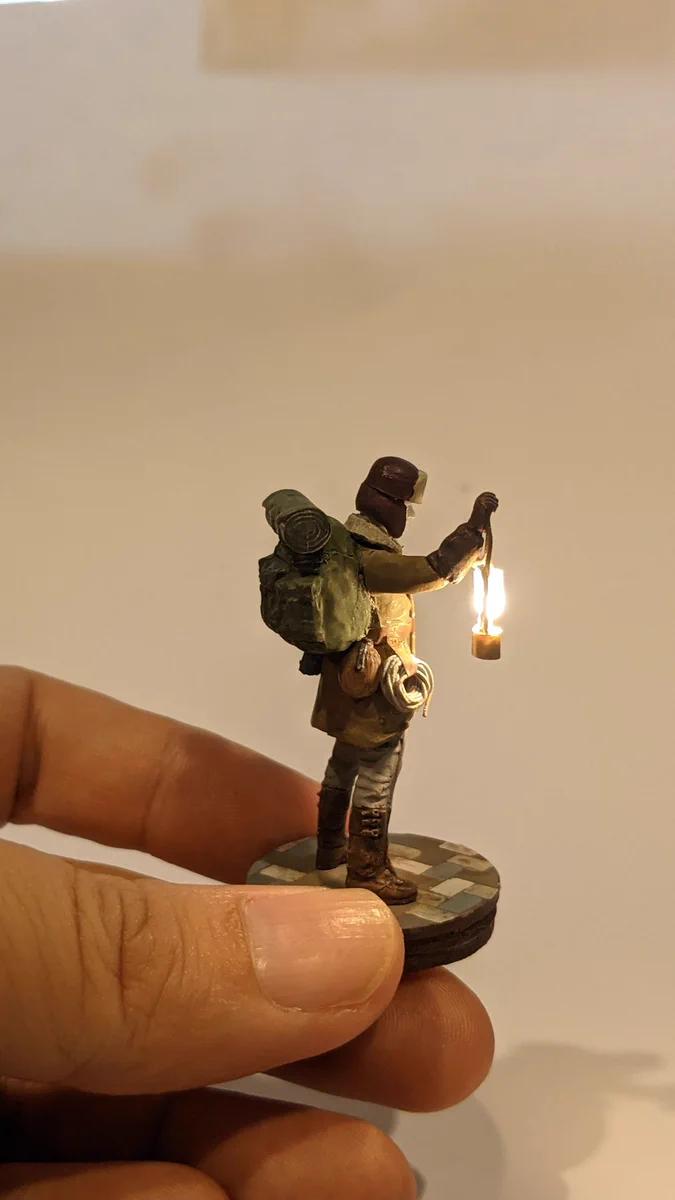 探検家フィギュアを色々なところに置いて撮ると？大冒険の予感しかない！