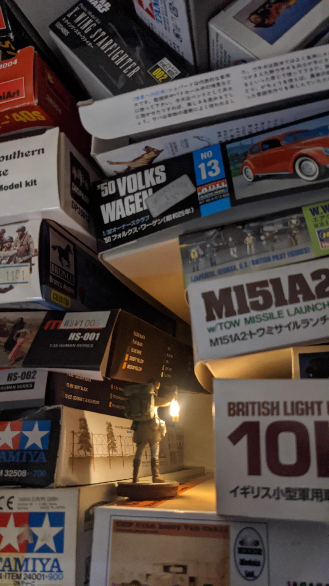 探検家フィギュアを色々なところに置いて撮ると？大冒険の予感しかない！