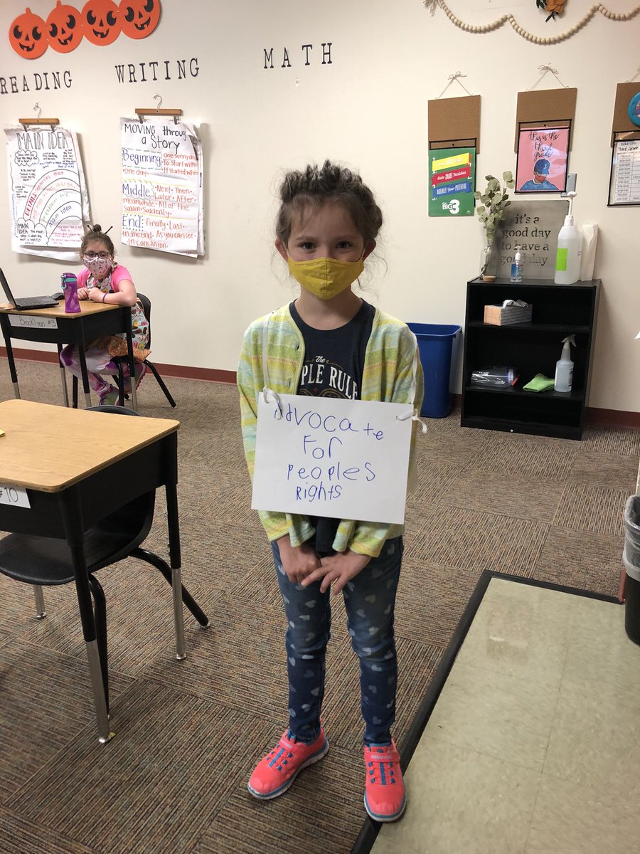 chanjellymartin's tweet photo. my students dressed up as what they want to be when they grow up and i’m trying not to cry https://t.co/bTxQEJDcfL