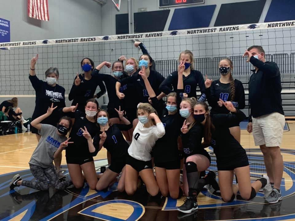 Going to state!🏐So excited to go to the final four in Salina with these girlies💙