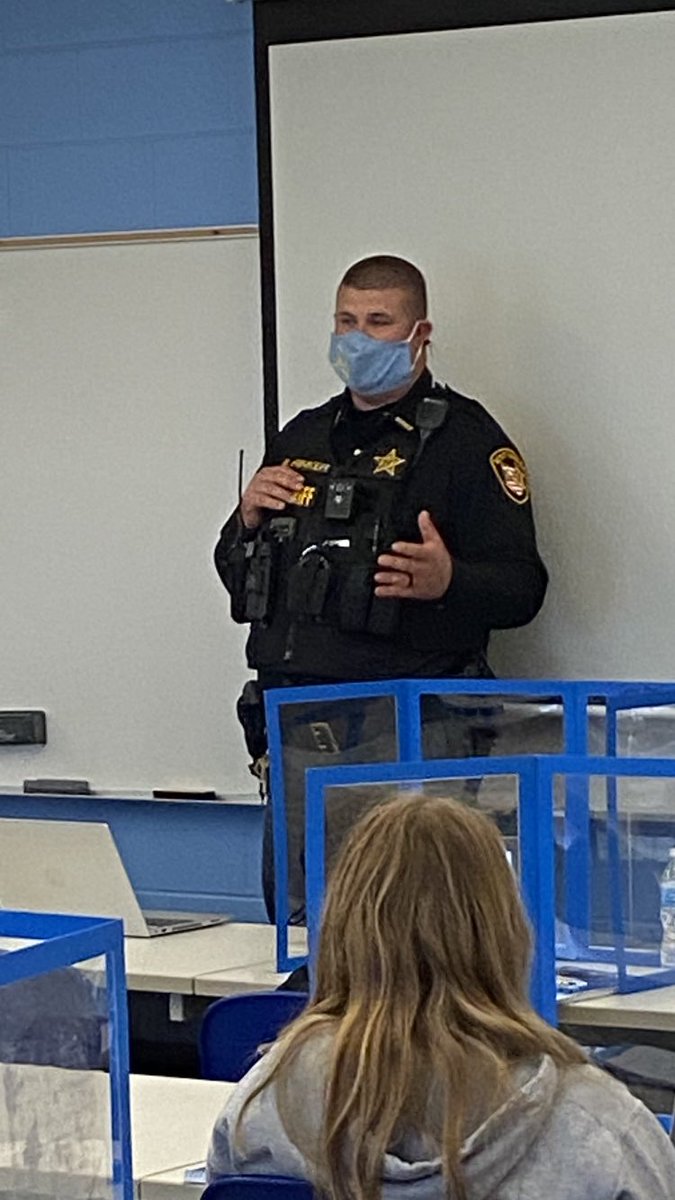 Thank you Deputy Rinker ⁦<a href="/MarionOHSheriff/">Sheriff Matt Bayles</a>⁩ for sharing your career path with our Career Exploration classes. #itallmatters@RVMS