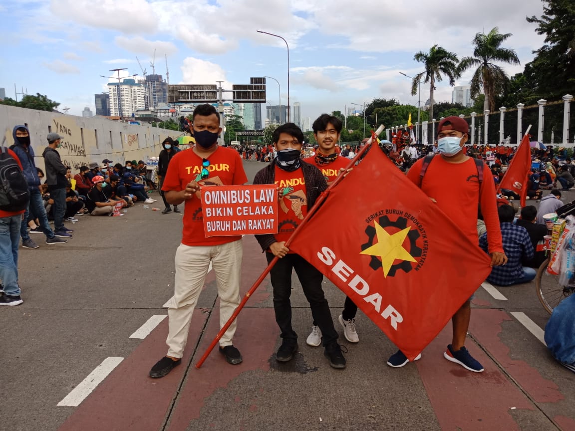 Hasanud92012110's tweet photo. #StopBeliEsKrimaice
Perusahaan ny tidak patuh hukum https://t.co/IabwSrl9kU