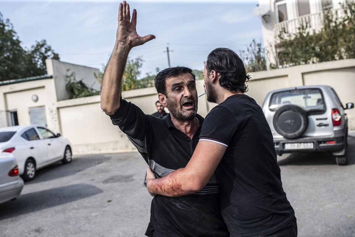 tcsavunma's tweet photo. Terör örgütü PKK ile işbirliği yapacak kadar aciz davranan Ermenistan Ordusu, ateşkesleri anında ihlal ederek sivil katliamlara devam ediyor.

#Azerbaycan Ordusu ise cephede mertçe ve kahramanca mücadeleyle 183 yerleşim yerini işgalden kurtardı, kurtarmaya devam ediyor.🇹🇷🇦🇿 https://t.co/T6uAv4fj0p