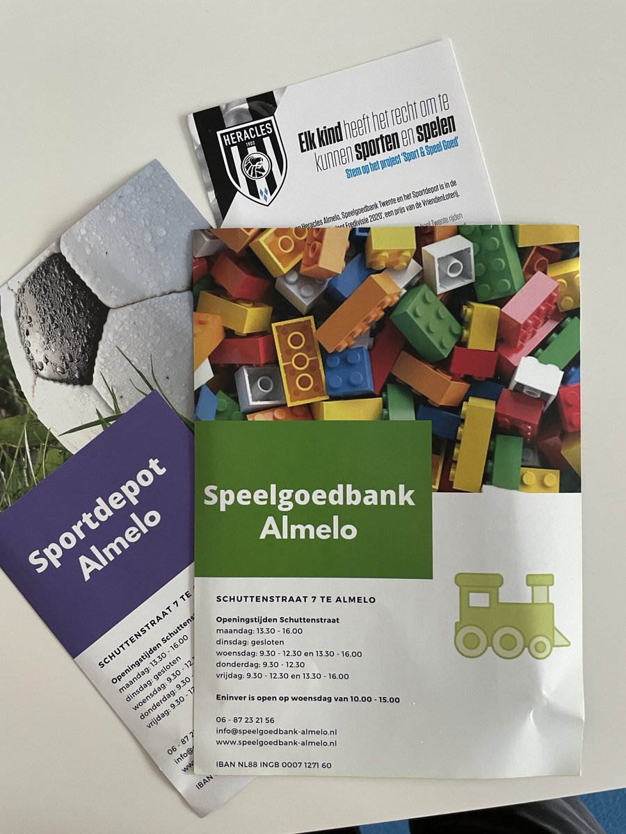 arjengerritsen's tweet photo. De spelersbus ⁦@HeraclesAlmelo⁩ voor de deur. Gaaf! Meteen er naar toe. Blijkt dat ‘Sport &amp; Speel Goed!’ in de race is voor de titel ‘Beste Maatschappelijke Project Eredivisie 2020’ ⁦@VriendenLoterij⁩. Geef ze uw steun! Kijk op https://t.co/mxoz9Fe9iI en stem! https://t.co/z3l5HxFAbz