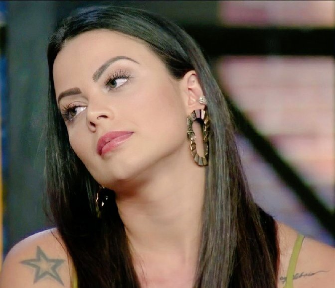 central_ambiel's tweet photo. Bom dia a todos!! Bora de #FicaVic hoje né banheiras 🛀🏼 quero todos votando muito pra Victória ficar 💃🏻❤
Ela é muito gente boa é merece. https://t.co/5sEZHZmEgW