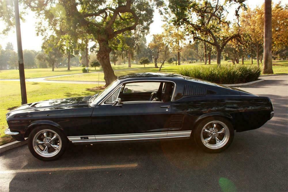 1967 Ford Mustang Custom Fastbackpic.twitter.com/Gb3S6iVrm1.