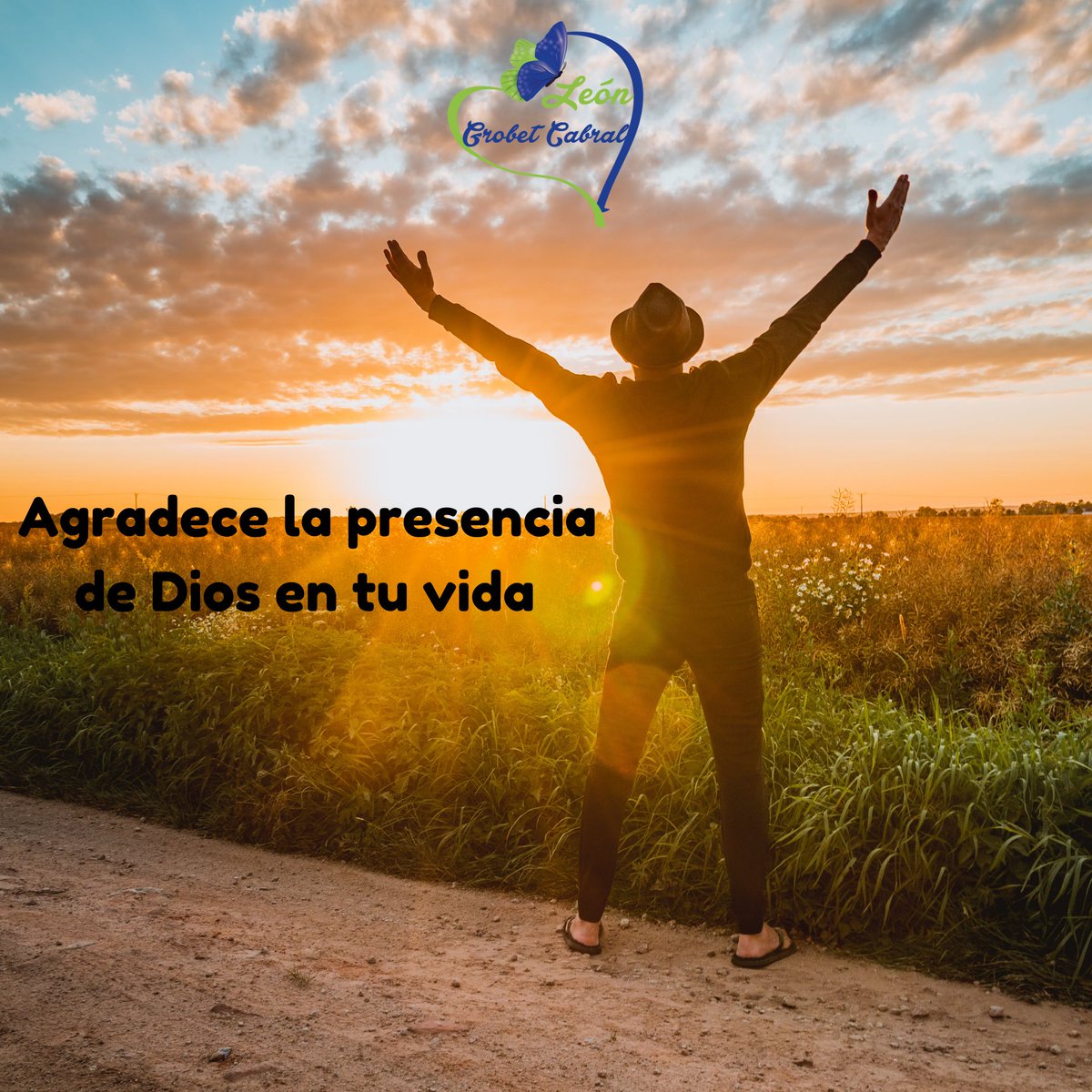lgc2309's tweet photo. Dios se manifiesta de diversas formas en tu vida a través de bendiciones, tus talentos y las personas que están en tu vida. ¡Agradece todo y abrirás tu corazón para recibir más!

#amatecomoeres https://t.co/2MKYineQ34