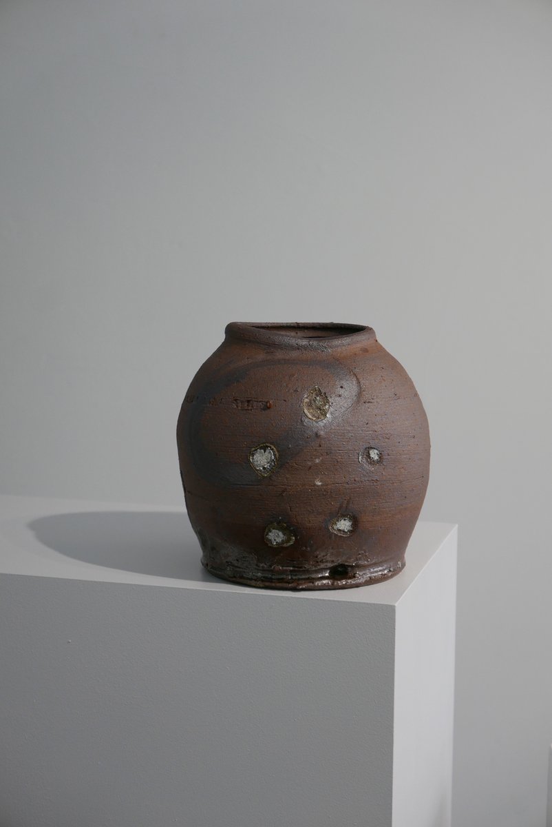 LAST WEEK OF EXHIBITION / RYOJI KOIE: A TRIBUTE / until this Sat 31 Oct

Dark Tsubo
in signed fitted box
19 x 20 cms
7 1/2 x 7 7/8 inches
(RK106)

Available online and by appointment / To book please visit app.artsvp.co/5c8594

#ryojikoie #koie
