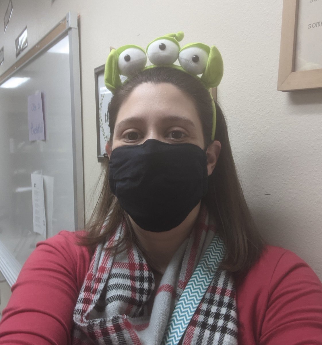LauraWoodCHS's tweet photo. CHS HoCo Week - One School, One Mission
"Life on Mars" - wear red or dress like an alien (or for extra people like me, both!) #SanAngeloISD #CentralCan https://t.co/x6RgLxSdMy