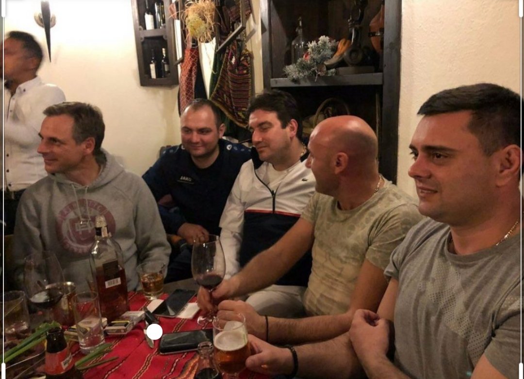 После 2 саати и 17 минути у кафана, се случуваат грешки. Протестот за смена на Х.М. нема да го правам. Пу пу, не важе 😂 #МИТКОЈАНЧЕВ