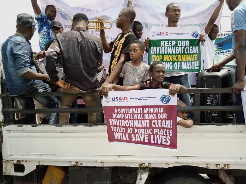 envirumedic's tweet photo. @envirumedic  with @USAID E-WASH, stormed major streets in Warri, with the Department of Environment, Warri South LGA, with the campaign to the general public on the need to maintain proper sanitation and hygiene for healthy living and to also curb the spread of Coronavirus https://t.co/Ko651dOeBN