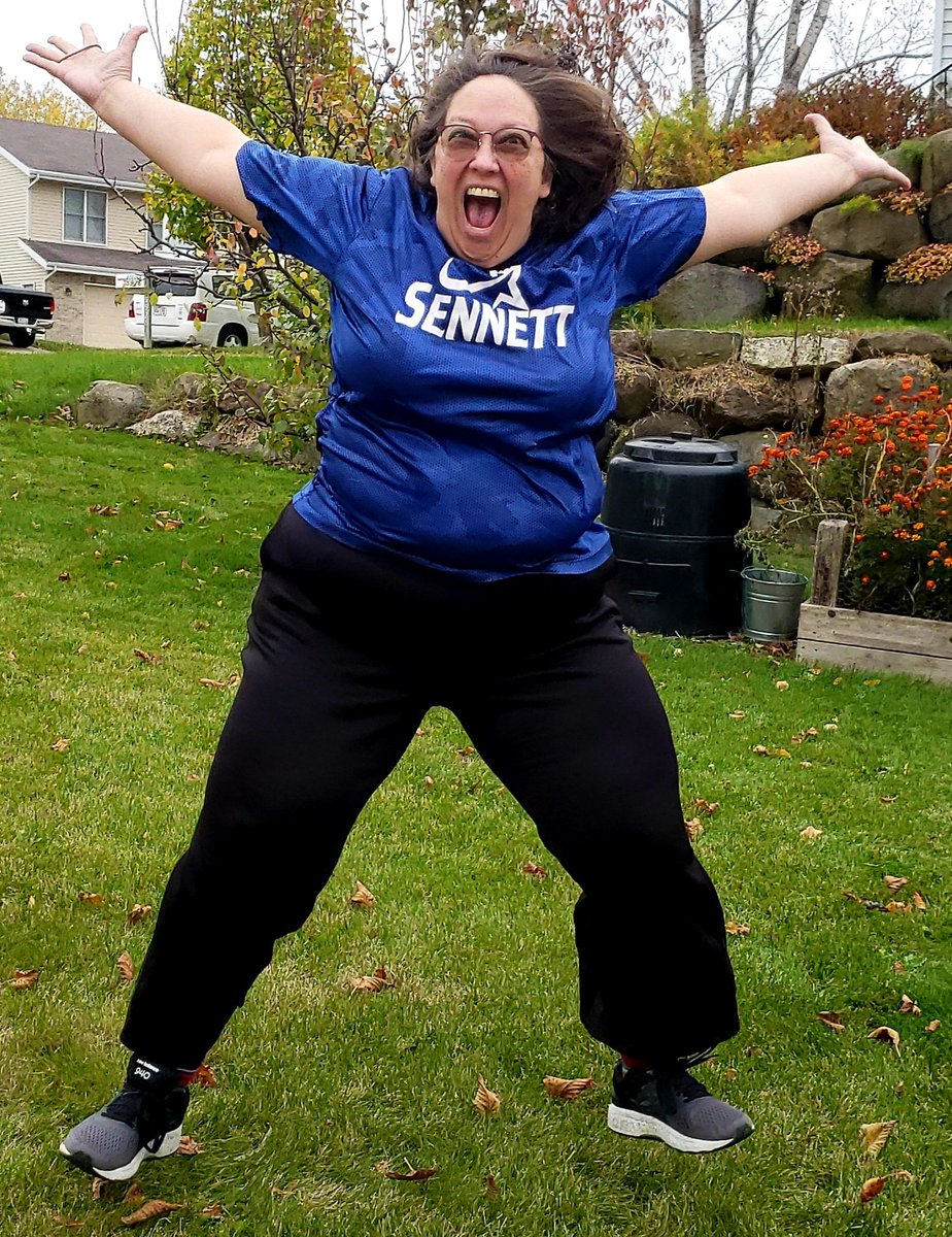 MsXSuperTeach's tweet photo. I've got spirit, yes I do. I've got spirit how 'bout you :)?! #SennettShines #SennettBrilla https://t.co/QvNxAwTgrj