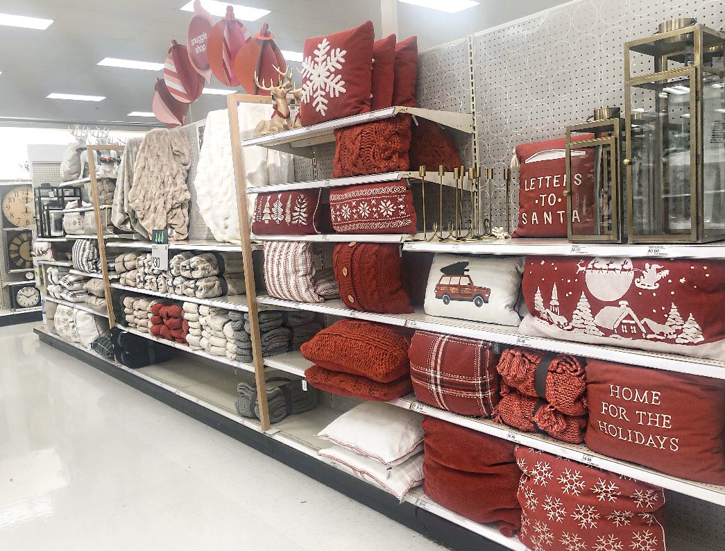 We are excited to share our amazing holiday home collection with our guests and team here at 1252! Let’s bring joy and laughter to the end of a crazy year. 🎄 🎅🏼 #Target #holiday #Targetholiday @DES_TGT <a href="/sarah_hunsucker/">Sarah Hunsucker</a> @I_Tob26