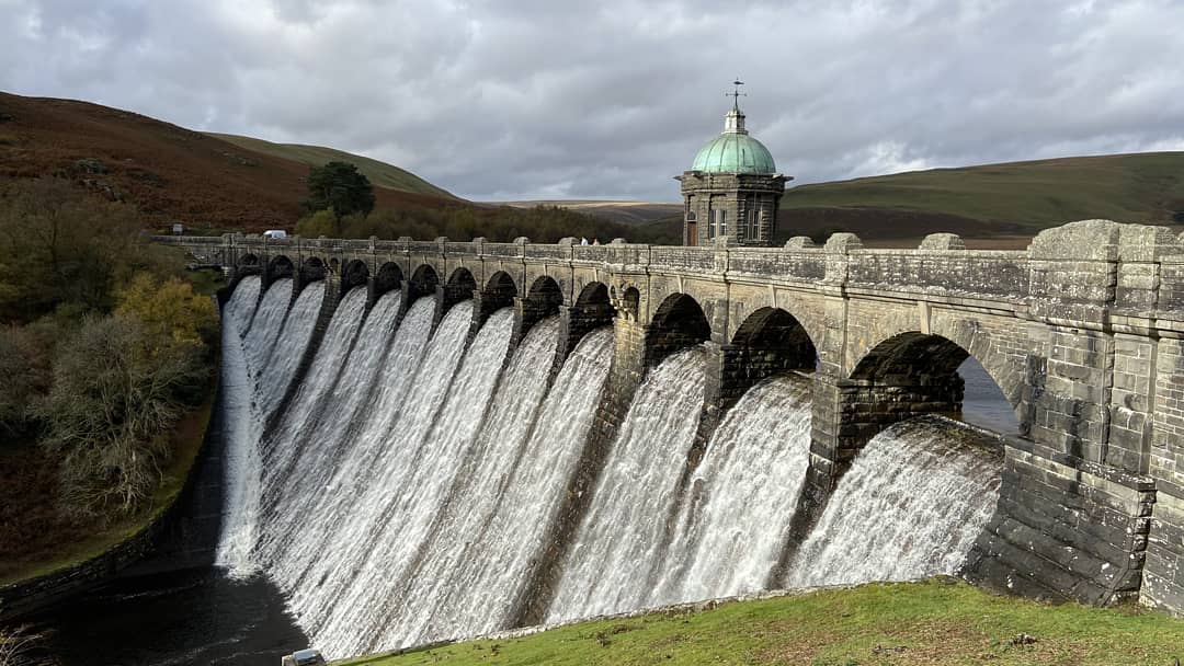 AlbatrossTrav's tweet photo. Euan had a wonderful trip to Wales, from sunny Aberystwyth &amp; the Elan Valley to the National Trust Croft Castle. "The Elan Valley Visitor Centre is at the bottom of the dam I'm standing in front of and there's 3 coach parking spaces, toilets, gift shop,  #greatforgroups #Wales https://t.co/AT6w45nKKv
